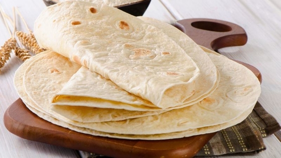 Hoogwaardige commerciële tortilla-machine 200 stuks per uur Efficiëntie Gemakkelijk te bedienen voor commerciële