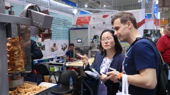 Voedselindustrie 900pcs/h 150mm de Commerciële Machine van de Graantortilla 8