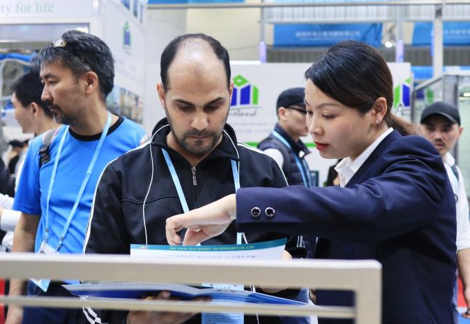 Laag Energie Hoge Snelheid 2000 stuks/u Tortilla Maker Machine 14